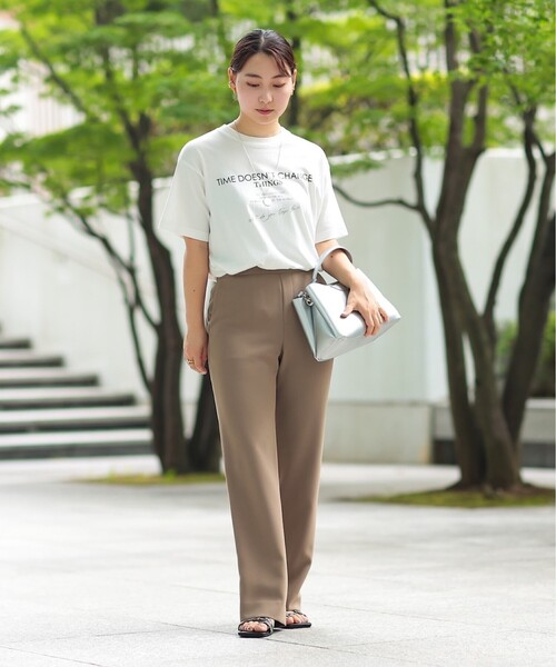 INDIVI(インディヴィ)の「【WORLD for the World】ロゴTシャツ(Tシャツ/カットソー・レディース・ホワイト/ブラック・38/05/13)」の14枚目の写真