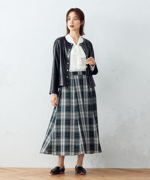COMME CA ISM(コムサイズム)の「フェイクレザー トッパーブルゾン(ブルゾン・レディース・ブラック/ダークブラウン・MEDIUM/LARGE)」の4枚目の写真