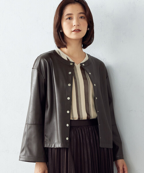 COMME CA ISM(コムサイズム)の「フェイクレザー トッパーブルゾン(ブルゾン・レディース・ブラック/ダークブラウン・MEDIUM/LARGE)」の10枚目の写真