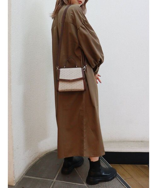 MURUA（ムルーア）の「ラウンドフラップバッグ（ハンドバッグ・レディース・その他1・FREE）」の5枚目の写真