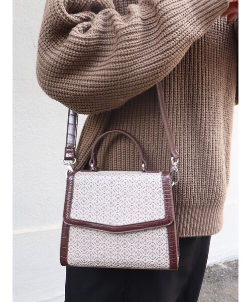 MURUA（ムルーア）の「ラウンドフラップバッグ（ハンドバッグ・レディース・その他1・FREE）」の12枚目の写真