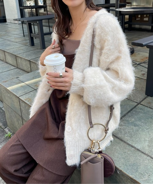 COLONY 2139(コロニートゥーワンスリーナイン)の「モヘア起毛Vネックカーディガン(カーディガン/ボレロ・レディース・ブラック/グレー/オレンジ/グリーン/ネイビー/ブルー/ベージュ・FREE)」の3枚目の写真