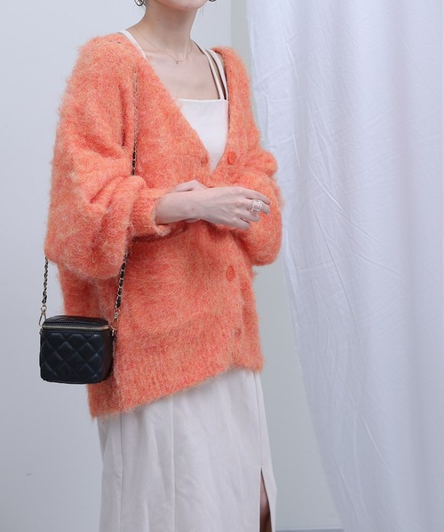 COLONY 2139(コロニートゥーワンスリーナイン)の「モヘア起毛Vネックカーディガン(カーディガン/ボレロ・レディース・ブラック/グレー/オレンジ/グリーン/ネイビー/ブルー/ベージュ・FREE)」の8枚目の写真