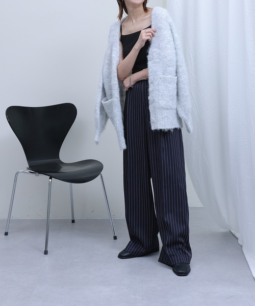 COLONY 2139(コロニートゥーワンスリーナイン)の「モヘア起毛Vネックカーディガン(カーディガン/ボレロ・レディース・ブラック/グレー/オレンジ/グリーン/ネイビー/ブルー/ベージュ・FREE)」の21枚目の写真