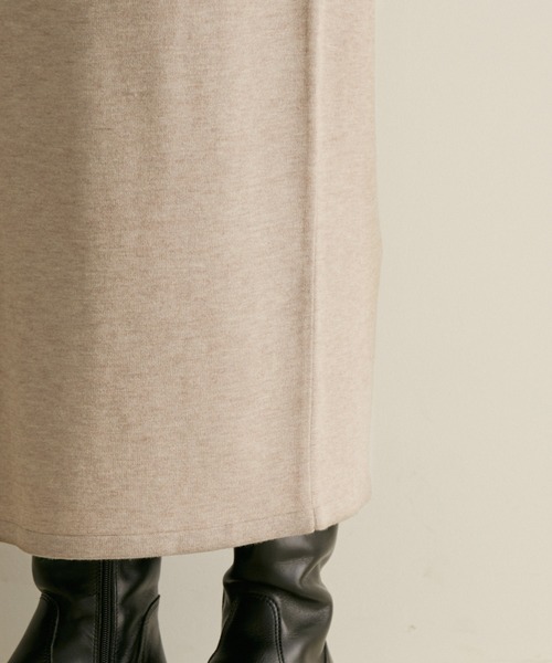 SALON adam et rope'（サロン アダム エ ロペ）の「[ご好評につき新色追加！]マシンウォッシャブルボリュームスリーブニットワンピース（ワンピース・レディース・ブラック/ベージュ/オリーブ/ブルー系その他4・FREE）」の20枚目の写真