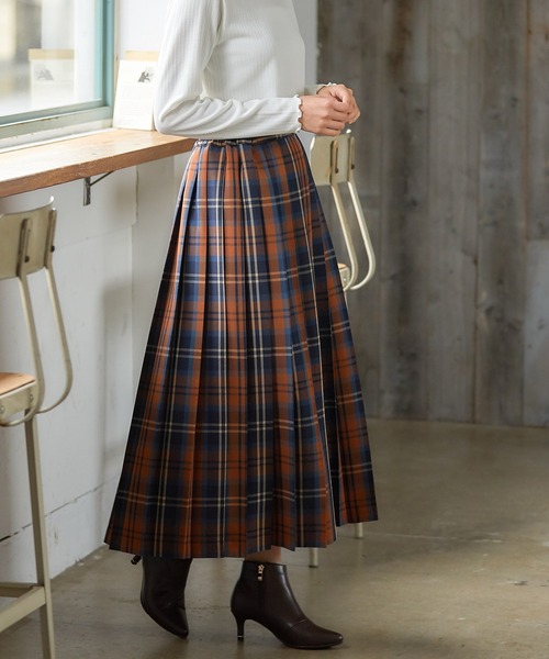 Honeys(ハニーズ)の「プリーツロングスカート(スカート・レディース・オレンジ系その他/ブラック/イエロー系その他/ブルー系その他/グリーン系その他・S/L/M)」の5枚目の写真