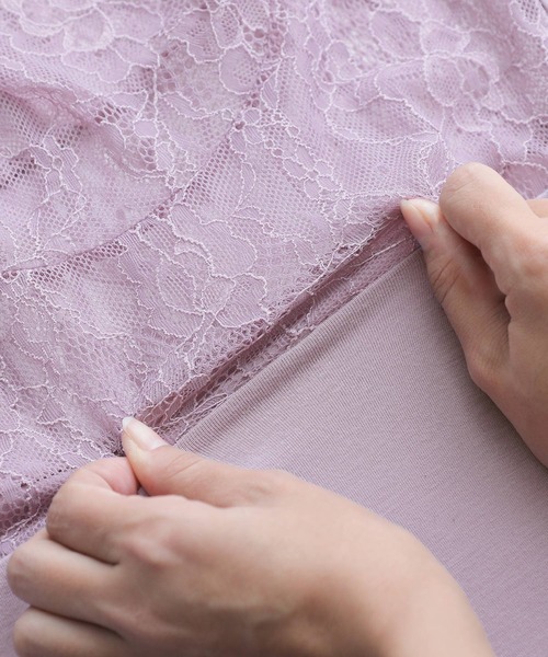 n'OrLABEL（ノアールレーベル）の「『ミリオンホットタートルネックレース切替ロンT』（Tシャツ/カットソー・レディース・アイボリー/ブラック/ラベンダー/グレイッシュブルー・L/LL/M）」の6枚目の写真