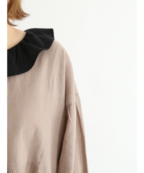 Samansa Mos2(サマンサ モスモス)の「配色襟フリルブラウス(シャツ/ブラウス・レディース・ベージュ/ブラック/モカ・フリ-)」の12枚目の写真