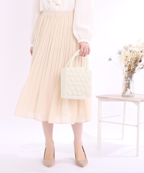 couture brooch(クチュールブローチ)の「◆【セレモニーにも、デイリー使いにも】ジョーゼットプリーツスカート(スカート・レディース・ネイビー/ブラック/アイボリー・40/42/38)」の1枚目の写真