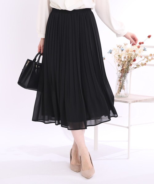 couture brooch(クチュールブローチ)の「◆【セレモニーにも、デイリー使いにも】ジョーゼットプリーツスカート(スカート・レディース・ネイビー/ブラック/アイボリー・40/42/38)」の2枚目の写真