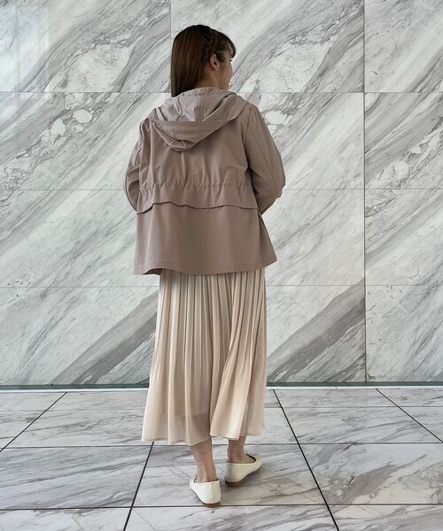 couture brooch(クチュールブローチ)の「◆【セレモニーにも、デイリー使いにも】ジョーゼットプリーツスカート(スカート・レディース・ネイビー/ブラック/アイボリー・40/42/38)」の14枚目の写真