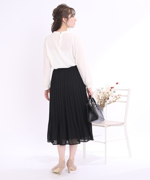 couture brooch(クチュールブローチ)の「◆【セレモニーにも、デイリー使いにも】ジョーゼットプリーツスカート(スカート・レディース・ネイビー/ブラック/アイボリー・40/42/38)」の20枚目の写真