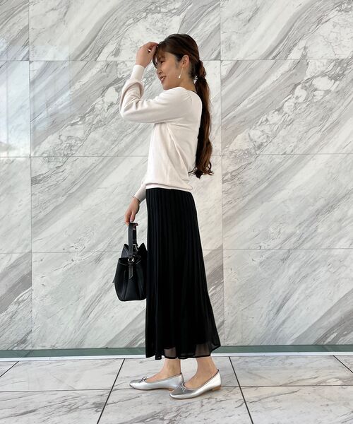 couture brooch(クチュールブローチ)の「◆【セレモニーにも、デイリー使いにも】ジョーゼットプリーツスカート(スカート・レディース・ネイビー/ブラック/アイボリー・40/42/38)」の22枚目の写真