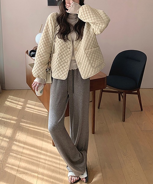 LOPASS(ロパス)の「ゆったりショートノーカラーダウン(ダウンジャケット/コート・レディース・アイボリー/ブラック・L/M)」の5枚目の写真