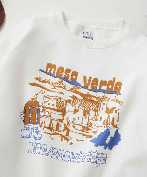 JOURNAL STANDARD relume(ジャーナルスタンダード レリューム)の「【HINE SNOWBRIDGE / ハイン スノウブリッジ】別注 LOGO スウェット(Tシャツ/カットソー・メンズ・ホワイト/ネイビー/グレー・MEDIUM/LARGE)」の9枚目の写真