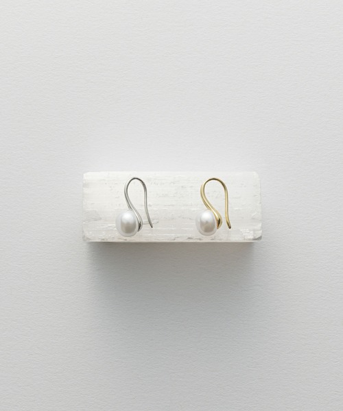 BROTHERHOOD（ブラザーフッド）の「【earyear】アーティフィシャル パール プレーン フック ピアス(両耳)（ピアス（両耳用）・レディース・シルバー/ゴールド・FREE）」の6枚目の写真
