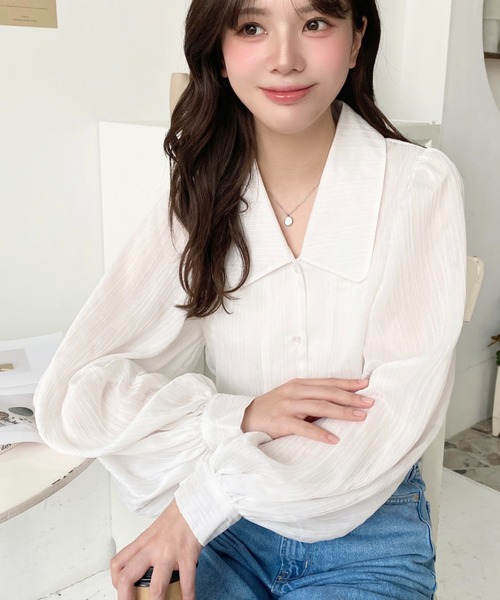 moment+(モーメントプラス)の「【累計販売枚数2万枚突破!】シアーランダムプリーツレトロカラー長袖ボリュームスリーブブラウス(シャツ/ブラウス・レディース・ピンク/グレイッシュベージュ/ブラック/ナチュラル/オフホワイト/ブルー・M/L)」の10枚目の写真