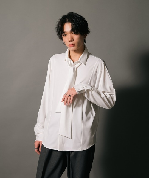 UNIIT(ユニット)の「【UNIIT/ユニット】ポリストレッチ ドルマンスリーブ シャツ ボウタイ付き ネクタイ付き セットアイテム 韓国ファッション モードファッション キレイ目(シャツ/ブラウス・メンズ・ブルー/チャコールグレー/ホワイト・MEDIUM/LARGE)」の2枚目の写真
