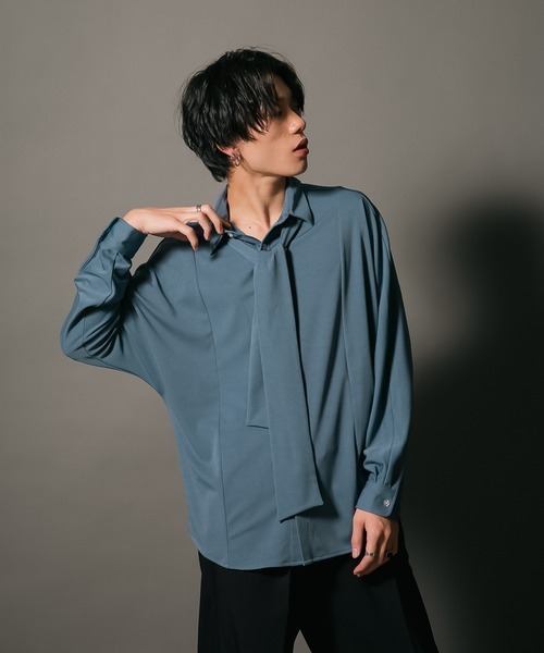 UNIIT(ユニット)の「【UNIIT/ユニット】ポリストレッチ ドルマンスリーブ シャツ ボウタイ付き ネクタイ付き セットアイテム 韓国ファッション モードファッション キレイ目(シャツ/ブラウス・メンズ・ブルー/チャコールグレー/ホワイト・MEDIUM/LARGE)」の3枚目の写真
