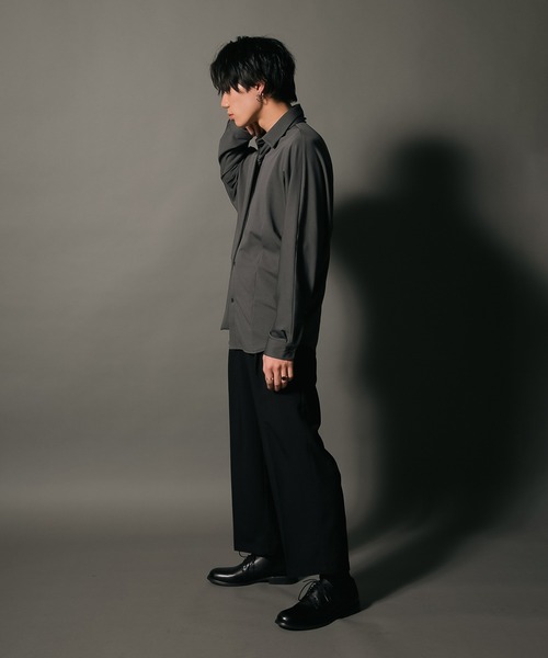 UNIIT(ユニット)の「【UNIIT/ユニット】ポリストレッチ ドルマンスリーブ シャツ ボウタイ付き ネクタイ付き セットアイテム 韓国ファッション モードファッション キレイ目(シャツ/ブラウス・メンズ・ブルー/チャコールグレー/ホワイト・MEDIUM/LARGE)」の17枚目の写真