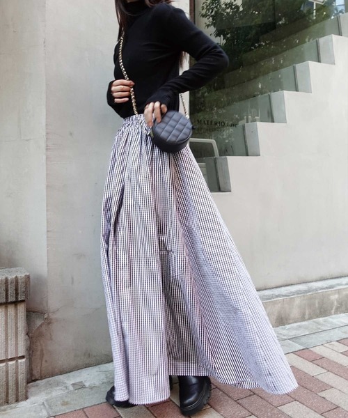 CORNERS（コーナーズ）の「ギンガムチェックフレアマキシスカート（スカート・レディース・ブラック/ライトベージュ/ネイビー・M）」の4枚目の写真