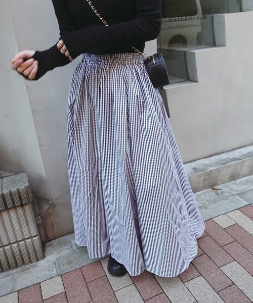 CORNERS（コーナーズ）の「ギンガムチェックフレアマキシスカート（スカート・レディース・ブラック/ライトベージュ/ネイビー・M）」の5枚目の写真