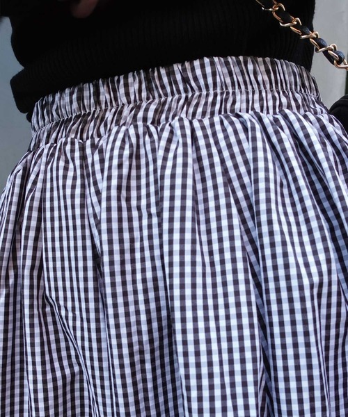 CORNERS（コーナーズ）の「ギンガムチェックフレアマキシスカート（スカート・レディース・ブラック/ライトベージュ/ネイビー・M）」の7枚目の写真