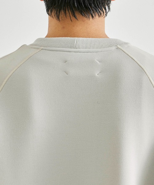 UNITED TOKYO（ユナイテッドトウキョウ）の「Aeroダンボールクルーネックスウェット｜ユニセックス（スウェット・メンズ・グレイッシュブルー/ブラック/パープル/オフホワイト・1/2）」の10枚目の写真