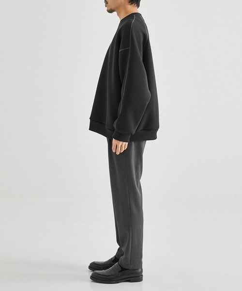 UNITED TOKYO（ユナイテッドトウキョウ）の「Aeroダンボールクルーネックスウェット｜ユニセックス（スウェット・メンズ・グレイッシュブルー/ブラック/パープル/オフホワイト・1/2）」の14枚目の写真