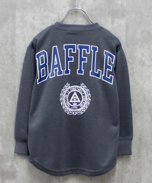 THE CASUAL（カジュアル）の「選べる16カラーちょいビッグトレーナー（スウェット・キッズ・チャコール/ダークグリーン系1/ブラック/グレー系2/ネイビー系/ダークグリーン/ブラック系/グレー系1/オフホワイト/ベージュ/杢グレー/グレー系/ダークグリーン系/ダークネイビー/グレー系3/ベージュ系・130cm/110cm/150cm/140cm/160cm/120cm）」の11枚目の写真