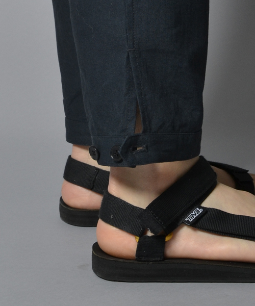 AMERICAN RAG CIE（アメリカンラグシー）の「AMERICAN RAG CIE 2タックワイドテーパードパンツ【WEB限定】（その他パンツ・メンズ・ブラウン/ネイビー/ブラック/ライトベージュ・1/3/2）」の7枚目の写真