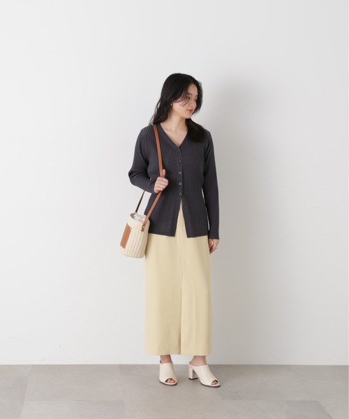 N.（N. Natural Beauty Basic）（エヌエヌナチュラルビューティーベーシック）の「◆タックナローロングスカート（スカート・レディース・イエロー/ブラック・MEDIUM）」の7枚目の写真