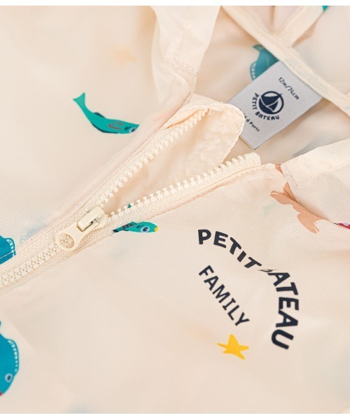 PETIT BATEAU（プチバトー）の「プリントサンブレーカー（マウンテンパーカー・キッズ・ホワイト・18MONTH/24MONTH/36MONTH/12MONTH）」の3枚目の写真