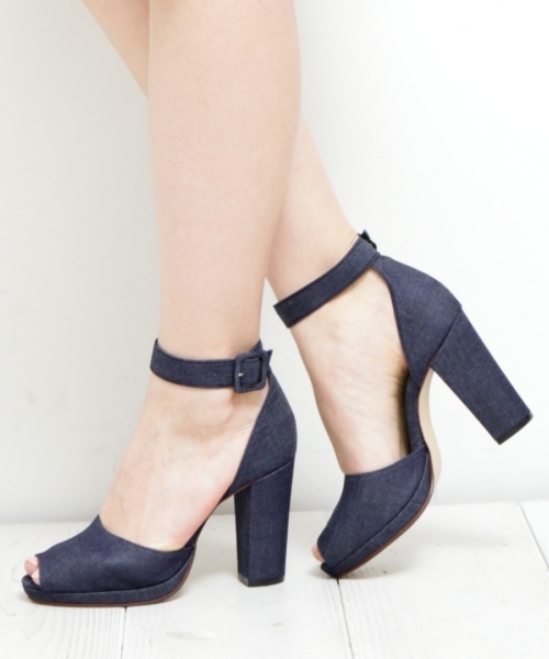 STUDIOUS(ステュディオス)の「STUDIOUS スウェードベルト付オープントゥサンダル*(サンダル・レディース・ブラック/ライトグレー/ブルー・SMALL/MEDIUM/LARGE)」の3枚目の写真