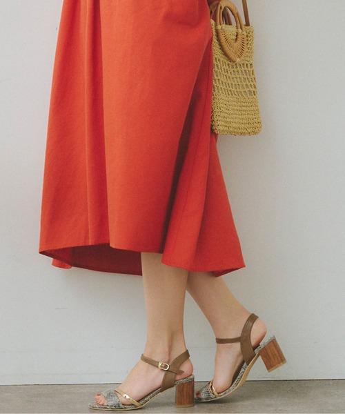 Chez toi(シェトワ)の「GLDラインヒールサンダル(サンダル・レディース・アイボリー/グレー/ブラック・SMALL/MEDIUM/LARGE)」の6枚目の写真