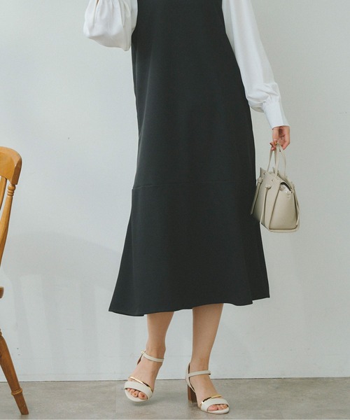 Chez toi(シェトワ)の「GLDラインヒールサンダル(サンダル・レディース・アイボリー/グレー/ブラック・SMALL/MEDIUM/LARGE)」の7枚目の写真