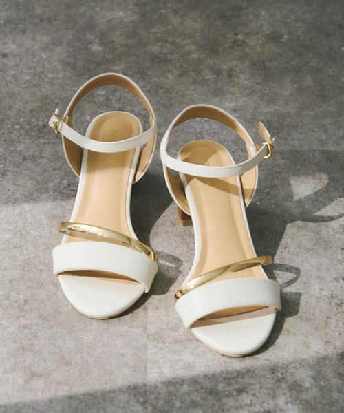 Chez toi(シェトワ)の「GLDラインヒールサンダル(サンダル・レディース・アイボリー/グレー/ブラック・SMALL/MEDIUM/LARGE)」の19枚目の写真