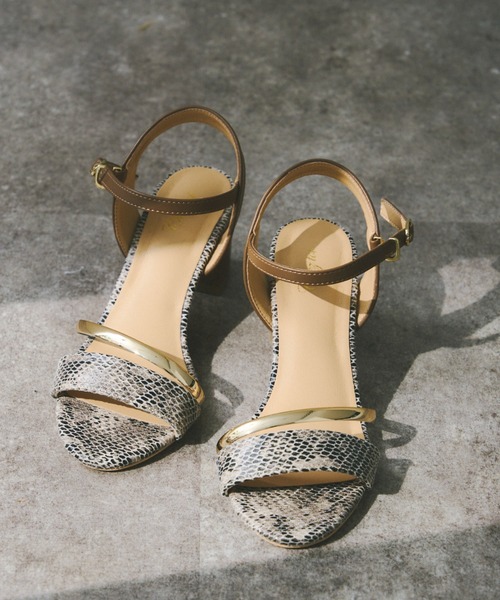 Chez toi(シェトワ)の「GLDラインヒールサンダル(サンダル・レディース・アイボリー/グレー/ブラック・SMALL/MEDIUM/LARGE)」の17枚目の写真