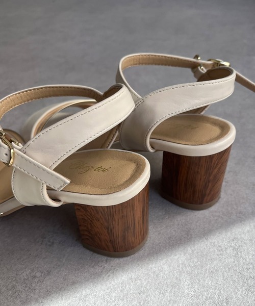 Chez toi(シェトワ)の「GLDラインヒールサンダル(サンダル・レディース・アイボリー/グレー/ブラック・SMALL/MEDIUM/LARGE)」の13枚目の写真