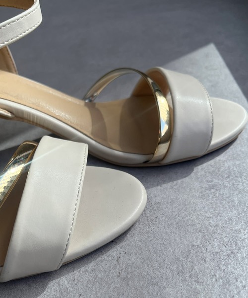 Chez toi(シェトワ)の「GLDラインヒールサンダル(サンダル・レディース・アイボリー/グレー/ブラック・SMALL/MEDIUM/LARGE)」の12枚目の写真