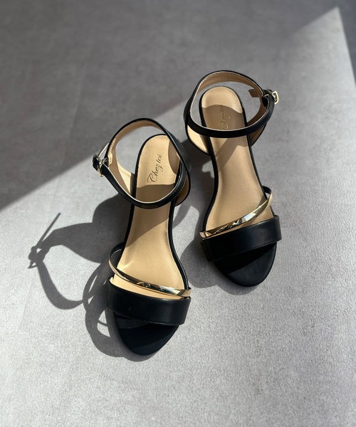 Chez toi(シェトワ)の「GLDラインヒールサンダル(サンダル・レディース・アイボリー/グレー/ブラック・SMALL/MEDIUM/LARGE)」の10枚目の写真