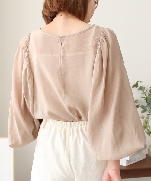 Social GIRL(ソーシャルガール)の「シアーボリュームスリーブブラウス(シャツ/ブラウス・レディース・グリーン/グレイッシュベージュ/ブラック/オフホワイト・M)」の16枚目の写真