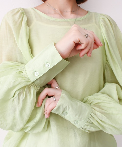 Social GIRL(ソーシャルガール)の「シアーボリュームスリーブブラウス(シャツ/ブラウス・レディース・グリーン/グレイッシュベージュ/ブラック/オフホワイト・M)」の17枚目の写真