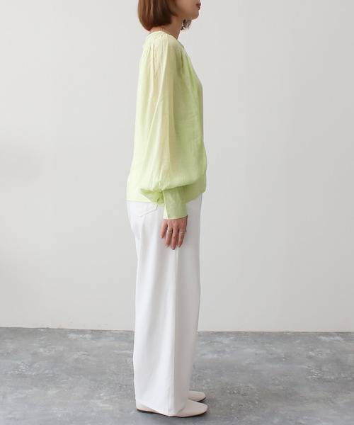 Social GIRL(ソーシャルガール)の「シアーボリュームスリーブブラウス(シャツ/ブラウス・レディース・グリーン/グレイッシュベージュ/ブラック/オフホワイト・M)」の20枚目の写真