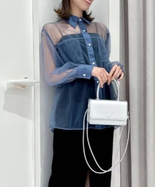 FOREVER 21（フォーエバー トゥエンティーワン）の「メッシュシアーシャツ（シャツ/ブラウス・レディース・ピンク/ブルー/グリーン/ホワイト/ブラック/グレー・FREE）」の4枚目の写真