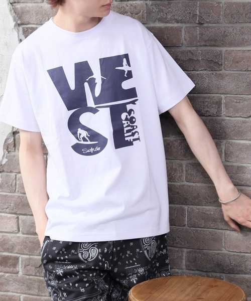 ARCADE（アーケード）の「サーフデザイン 半袖クルーネック プリントTシャツ DORE.H（Tシャツ/カットソー・メンズ・サックスブルー系2/ブラック系その他/ホワイト系その他3/ピンク系その他3/イエロー系その他3/ホワイト系その他2/ブラック系その他2/ホワイト系その他/ブラック系その他3/サックスブルー系/イエロー系その他/ピンク系その他2・LL/L/M）」の2枚目の写真