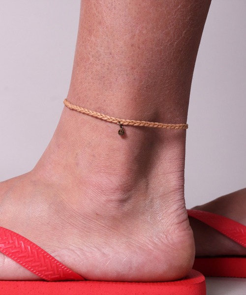 BAYBLO（ベイブロ）の「(BB)【ユニセックス】ピースマーク ロウ引き 3つ編み アンクレット（アンクレット・メンズ・ブラウン/ダークグリーン/ネイビー/ブラック/ベージュ・FREE）」の3枚目の写真