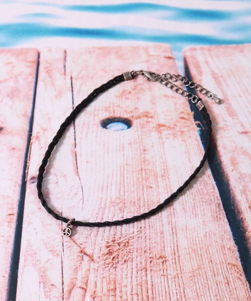 BAYBLO（ベイブロ）の「(BB)【ユニセックス】ピースマーク ロウ引き 3つ編み アンクレット（アンクレット・メンズ・ブラウン/ダークグリーン/ネイビー/ブラック/ベージュ・FREE）」の6枚目の写真