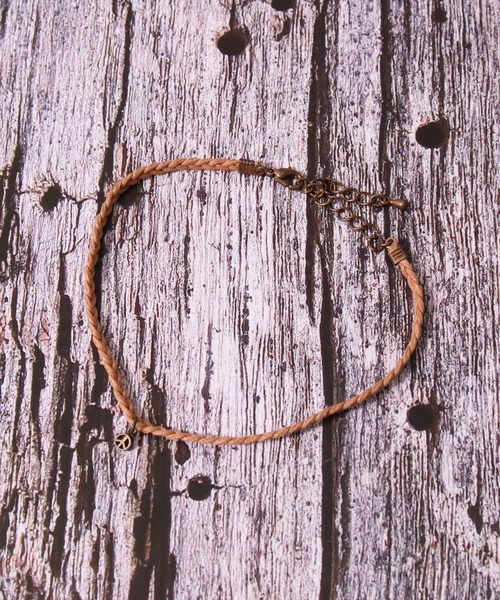 BAYBLO（ベイブロ）の「(BB)【ユニセックス】ピースマーク ロウ引き 3つ編み アンクレット（アンクレット・メンズ・ブラウン/ダークグリーン/ネイビー/ブラック/ベージュ・FREE）」の8枚目の写真