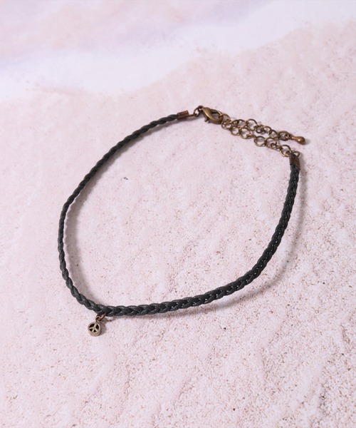 BAYBLO（ベイブロ）の「(BB)【ユニセックス】ピースマーク ロウ引き 3つ編み アンクレット（アンクレット・メンズ・ブラウン/ダークグリーン/ネイビー/ブラック/ベージュ・FREE）」の9枚目の写真